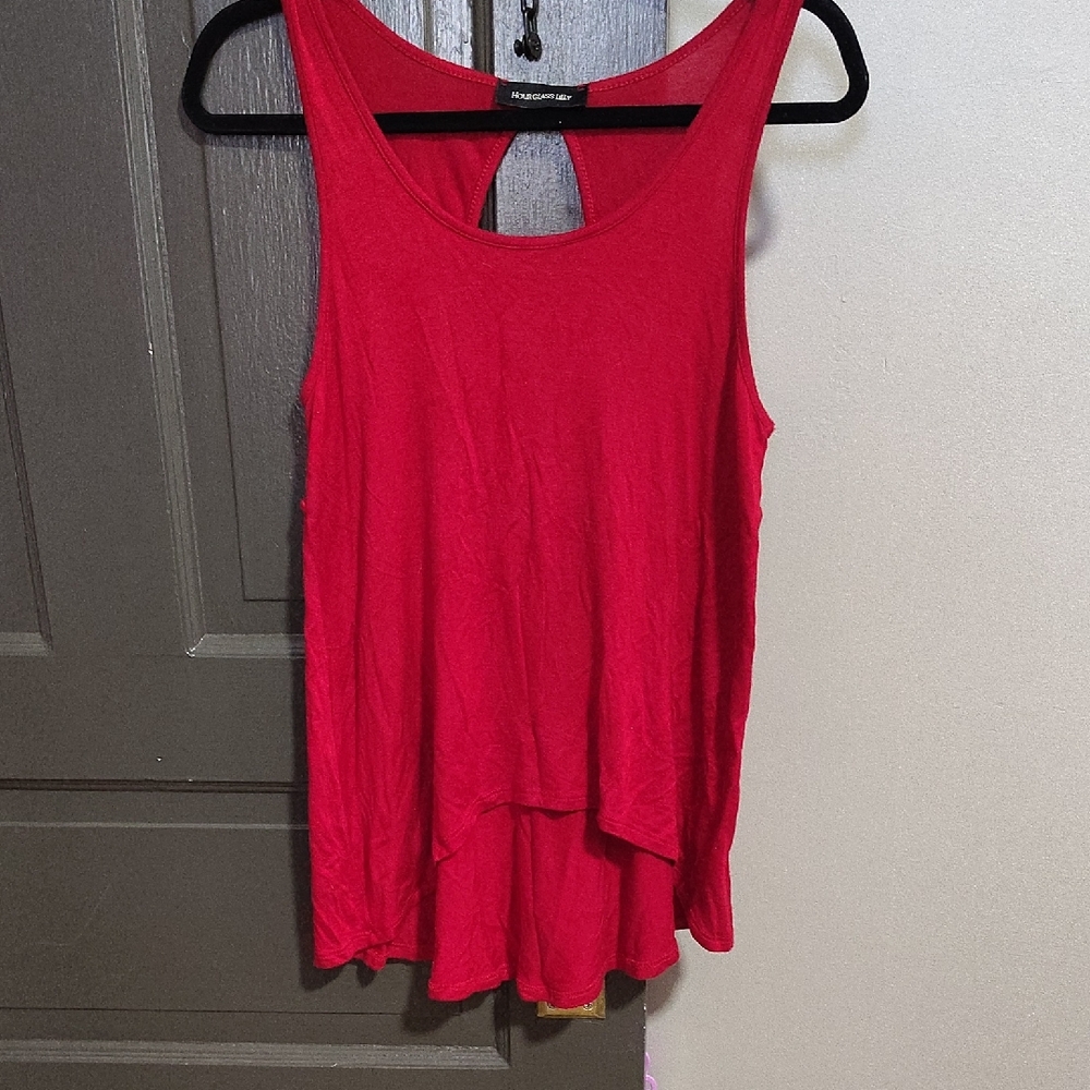 Hourglass Lilly Women's Red Tank Top